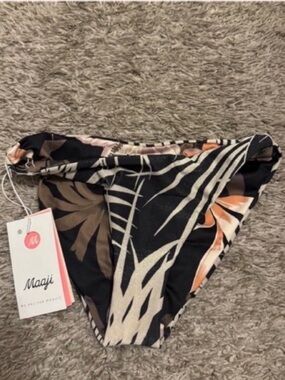 NWT maaji bikini bottom size xs